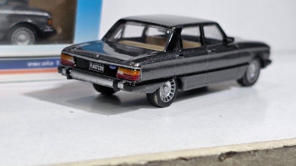 Producto - FALCON GUIA 83 GRIS OSCURO 1/64 - 2