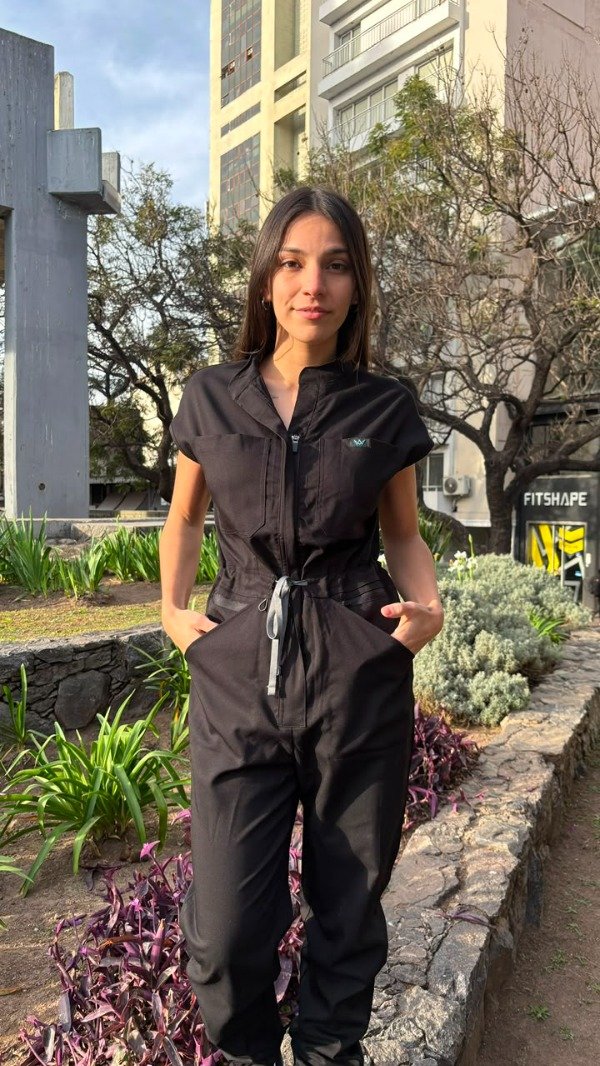 Producto - MAMELUCO NEGRO