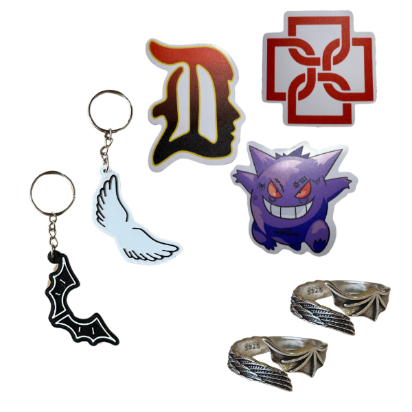 Producto - DOS ANILLOS MITAD Y MITAD + DOS LLAVEROS (ÁNGEL Y DIABLO)