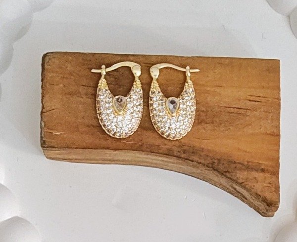 Producto - Argollas Ovaladas Micro Pave con Corazón Cubik
