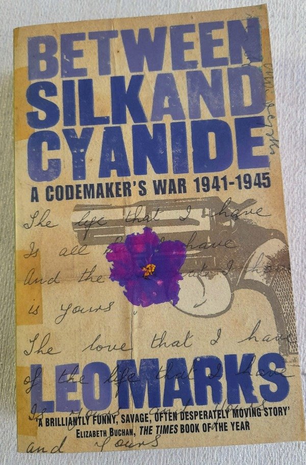Producto - Between Silk And Cyanide - Leo Marks - Harper Collins