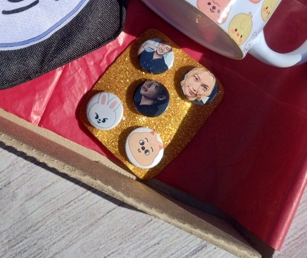 Producto - Set de pines stray kids
