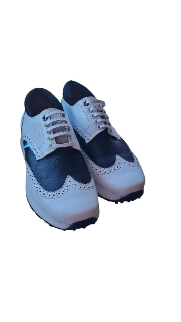 Producto - Zapato de golf - Caballero - Picado Negro y Blanco