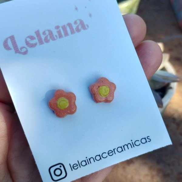 Producto - Aritos florcita anaranjada