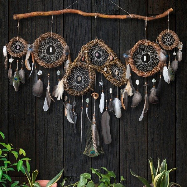 Producto - Atrapasueños chamánico para colgar en la pared  con 24 piedras preciosas
