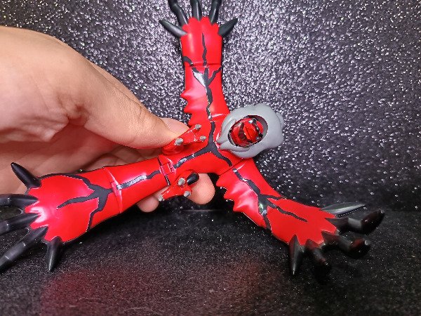 Producto - Yveltal Articulado (incompleto) SHOPRO