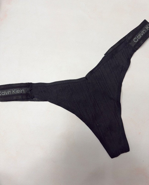 Producto - Less Calvin Klein 01580