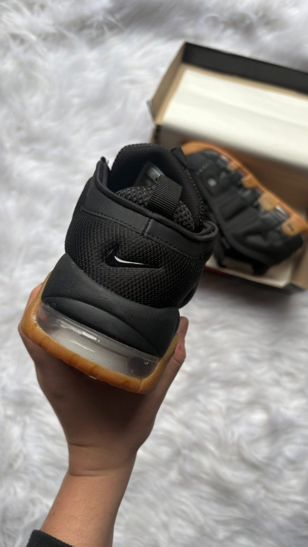 Producto - AIR MORE UPTEMPO LOW BLACK GUM - 2
