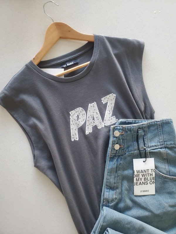 Producto - Remera Paz Gris