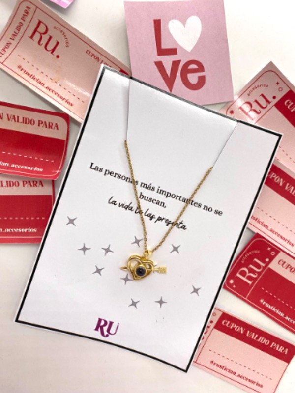 Producto - Collar te amo en 100 idiomas (dorado)