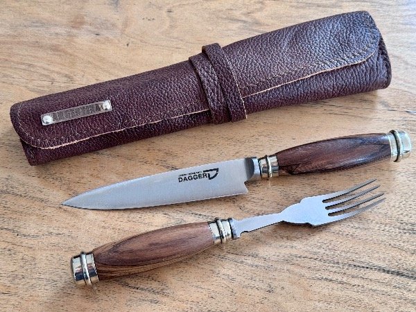 Producto - 211 - Set Cubiertos DAGGER Madera y Alpaca ECO x 14cm - Paño