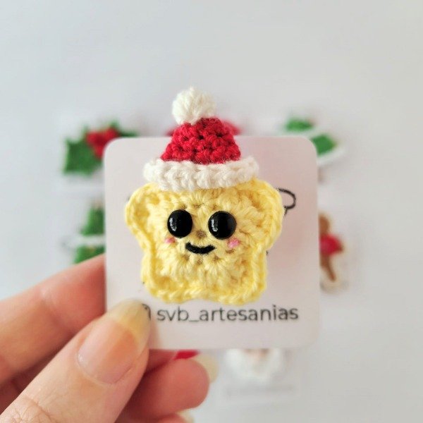 Producto - Prendedor navideño estrella tejido crochet