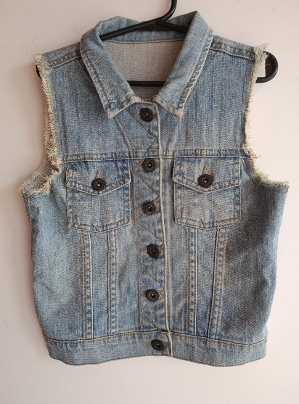 Producto - CHALECO DE JEAN MARCA CHEEKY TALLE 8