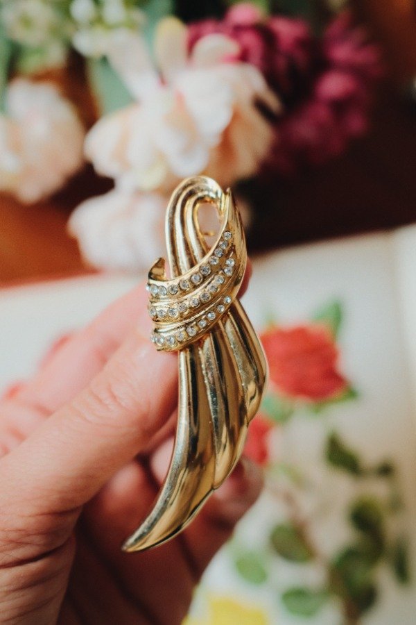 Producto - Prendedor Versailles