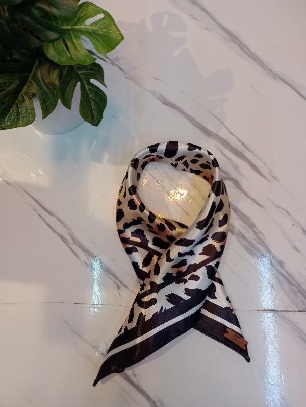 Producto - Pañuelo de seda corto 0306