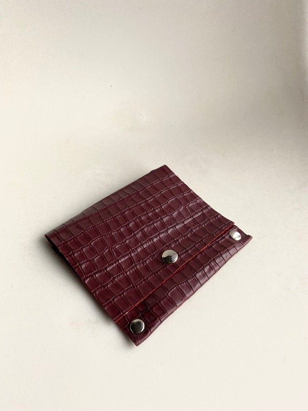 Producto - Tabaquera croco bordó charol - 1