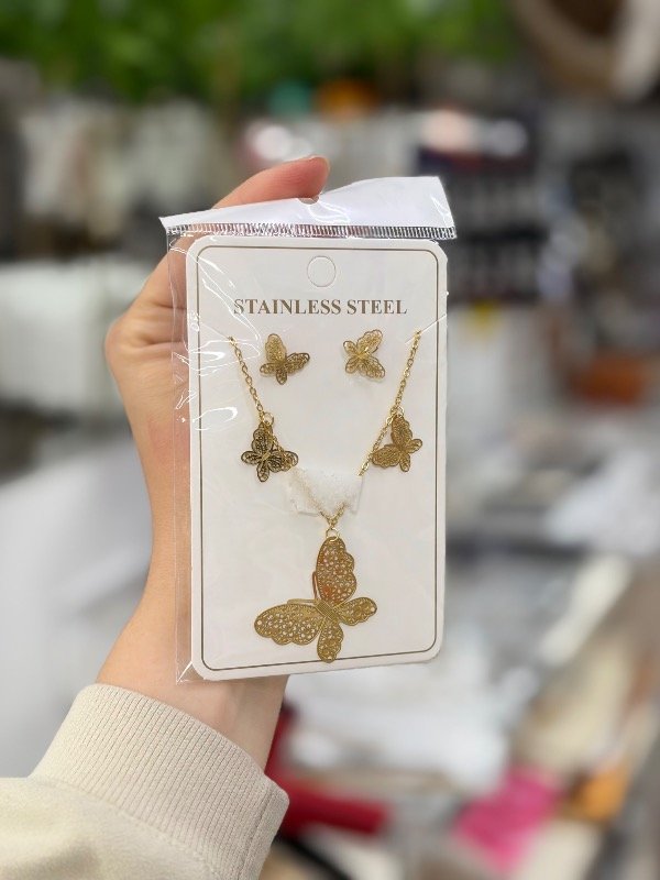 Producto - Set collar con aros acero dorado mariposa