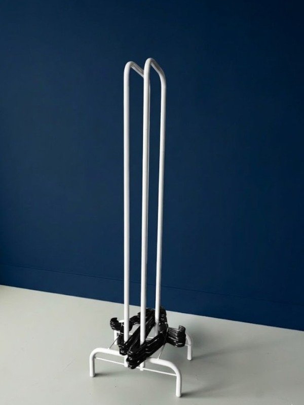 Producto - porta percha doble sin ruedas blanco