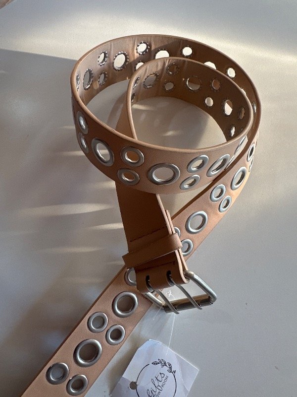 Producto - Cinto Tachas Roma