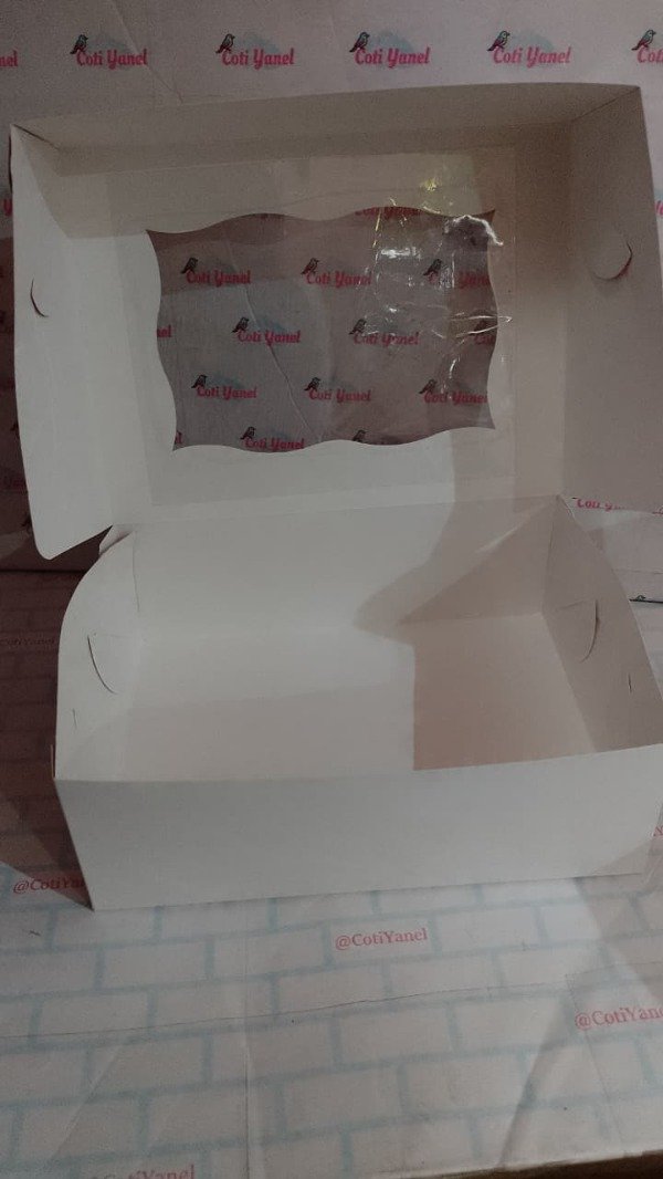 Producto - Caja con visor diseño flores 24x30cm - 1