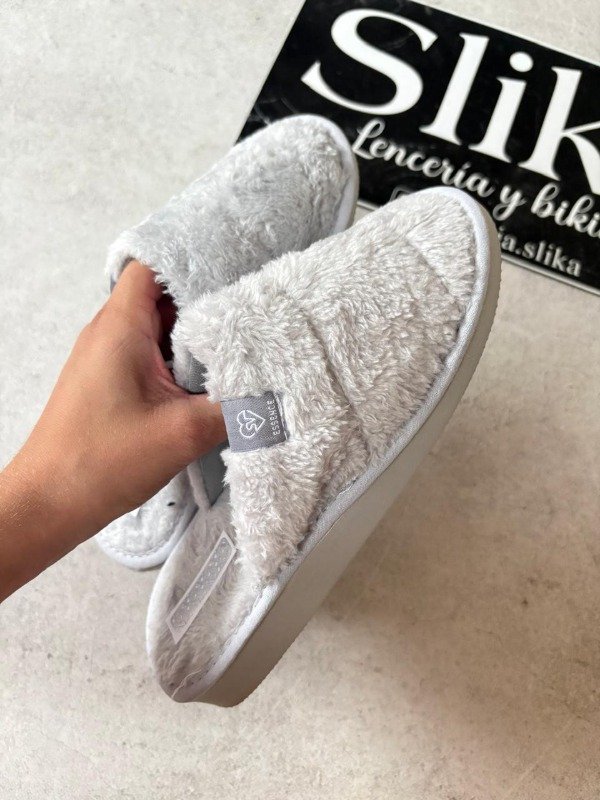 Producto - Pantuflas TEDDY peluditas térmicas gris