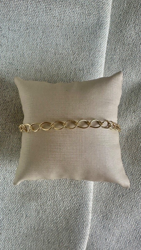 Producto - Pulsera Kendra larga laminada en oro 18k