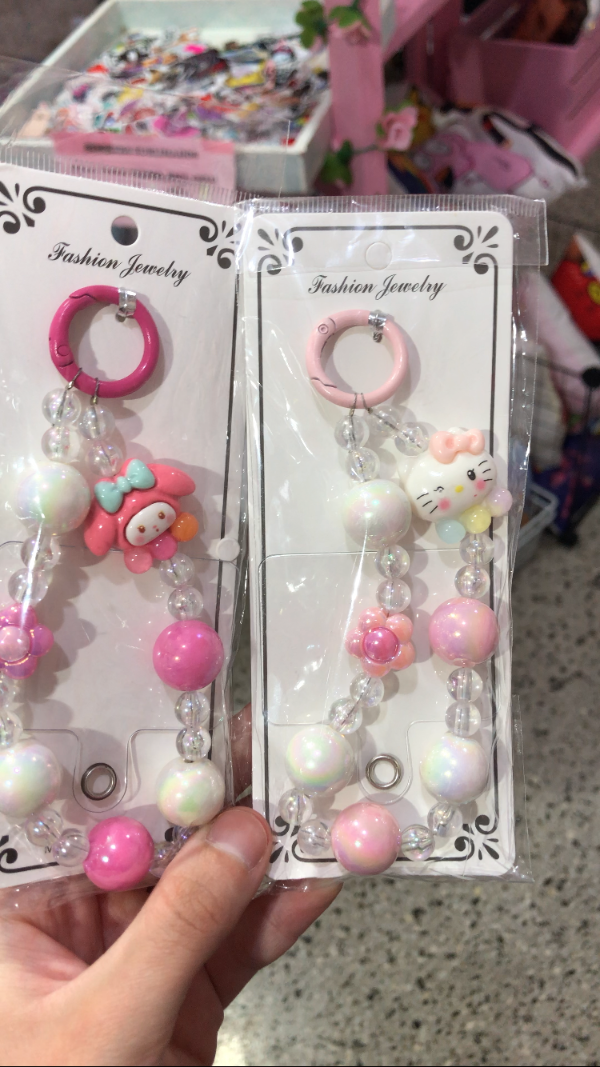 Producto - Strass/Colgantes Sanrio Para Bolsos y Celular