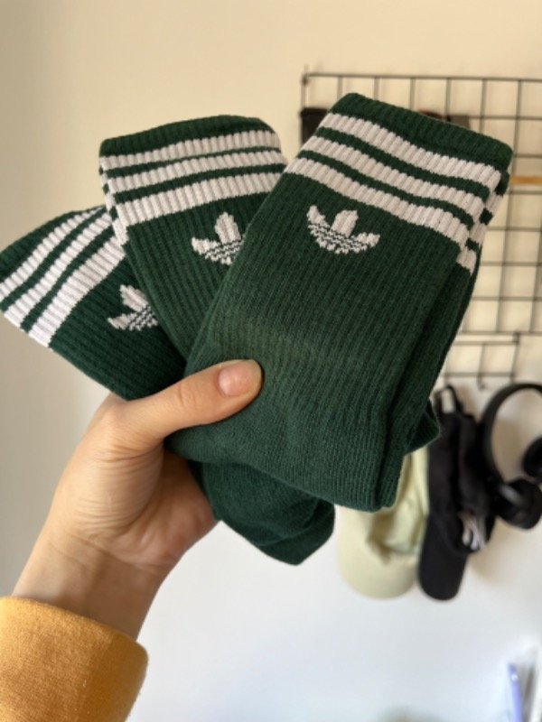 Producto - ADIDAS VERDE OSCURO LINEAS BLANCAS