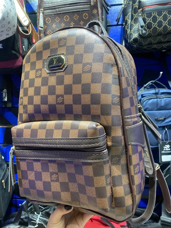 Producto - Mochila LV Marrón a Cuadros