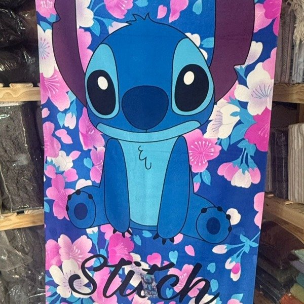 Producto - Toallon Playero Stitch Flores Fuccia