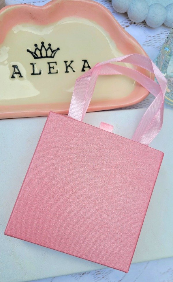 Producto - Estuche para conjunto color rosa (9x9cm) - 2