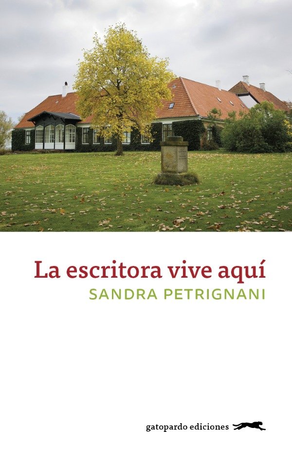 Producto - La escritora vive aquí - Sandra Petrignani