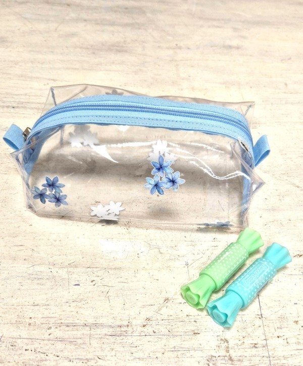 Producto - Cartuchera Cristal - Flores azul
