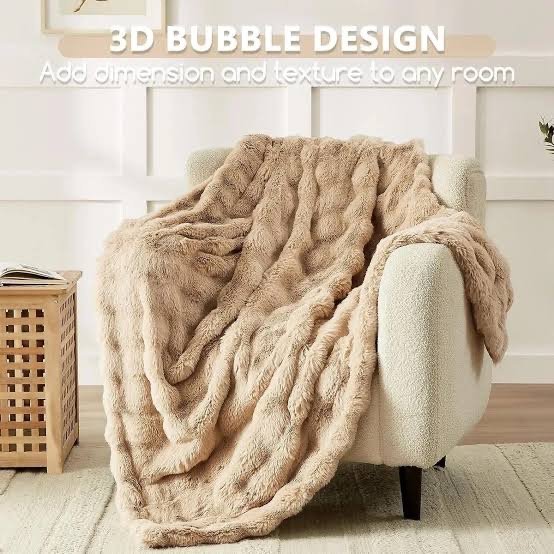 Producto - Manta  de piel de conejo con corderito.