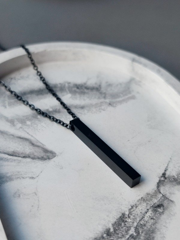 Producto - Cadena Espejo 50 cm + Dije Barra Premium / UNISEX / Acero Quirúrgico Negro