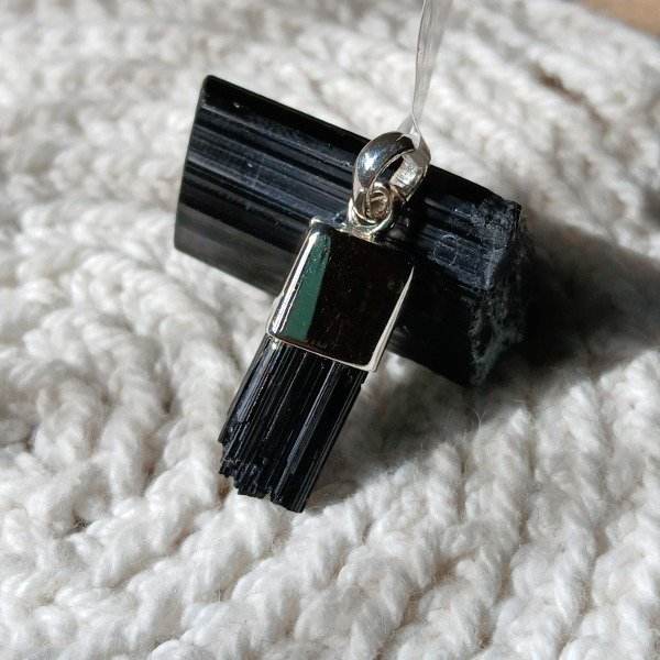 Producto - Dije turmalina negra en bruto