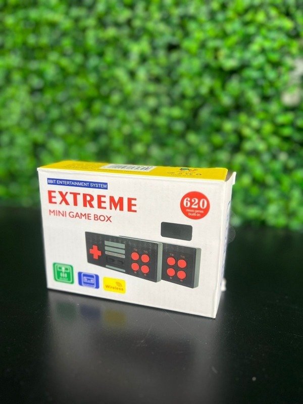 Producto - CONSOLA RETRO EXTREME MINI CON 620 JUEGOS Y 2 JOYSTICK