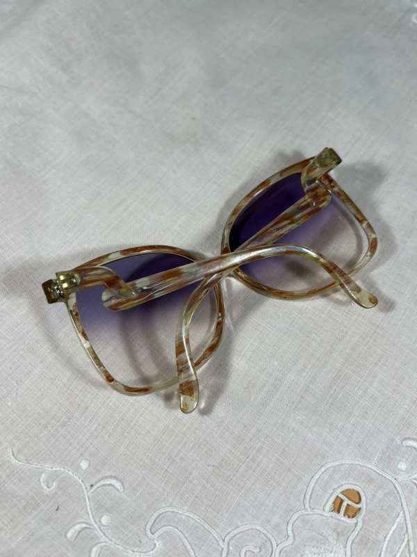 Producto - Geniales gafas mariposa años 70