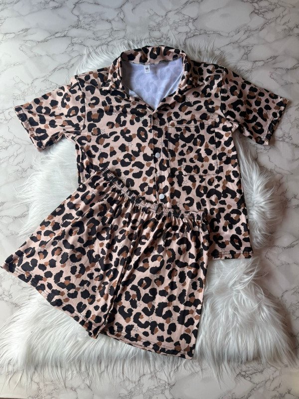 Producto - Pijama camisero animado - Print Beige