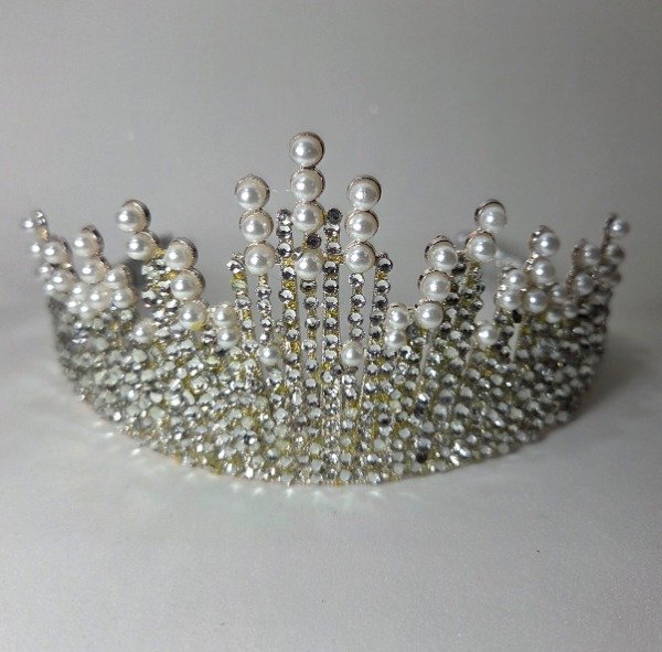 Producto - Vincha tiara metal, perlas y strass plata