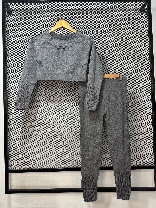 Producto - Set largo gris CLEA TM - 0