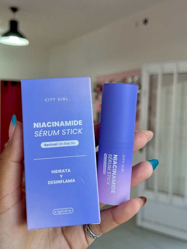 Producto - Sérum en Barra de Niacinamida Revitalización al Instante - CITY GIRL