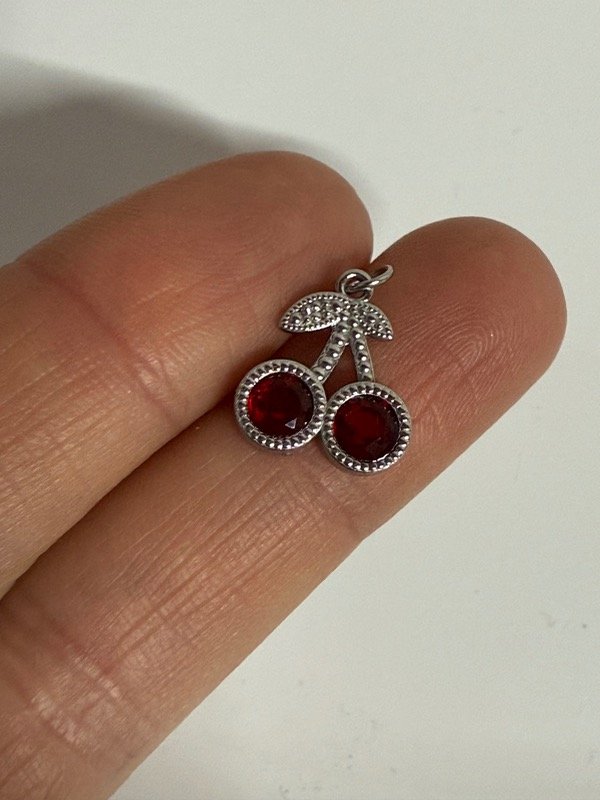 Producto - D535 Dije cherry 1 cm ( con argollita para armar)