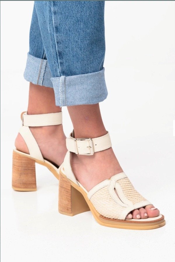 Producto - SANDALIA MUÑECA NATURAL