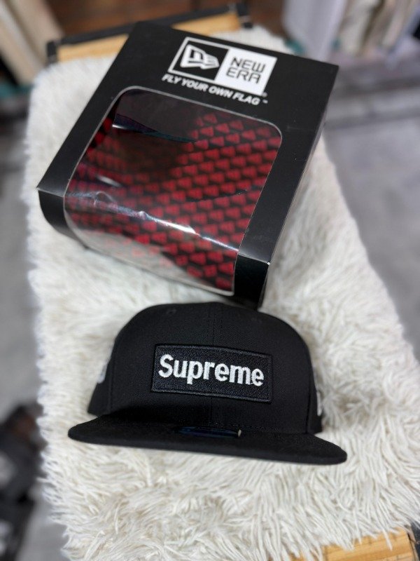 Producto - GORRA CERRADA SUPREME