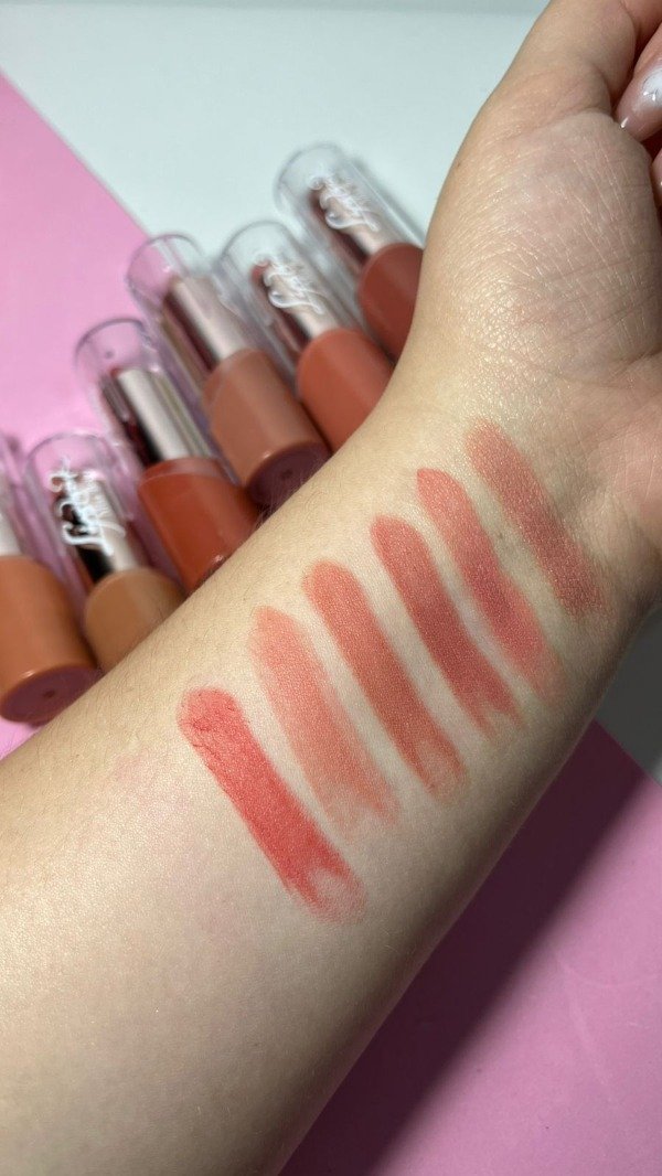 Producto - Labiales en barra Matte + Espejito