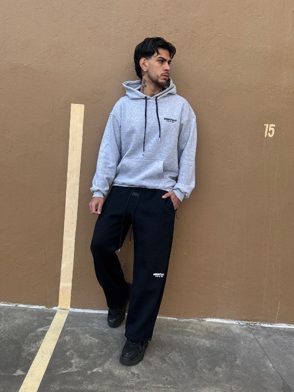 Producto - Jogging Essentials Fear Of God - 2