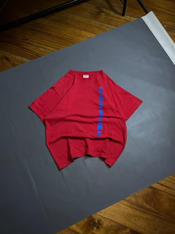 Producto - SUPREME X TRASHER SPELL OUT TEE(S/M)