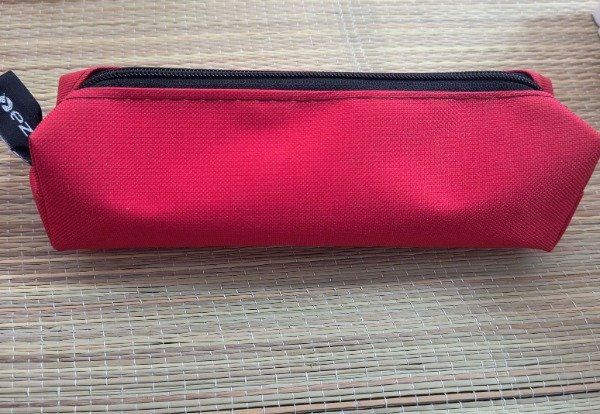 Producto - Cartuchera rectangular roja