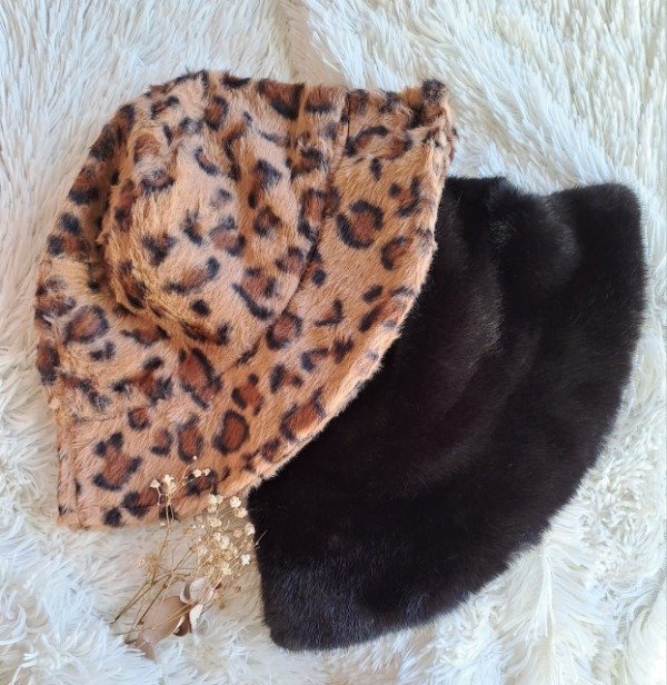 Producto - GRMX12 Gorro Piluso Piel Animal Print/Negro (el par)